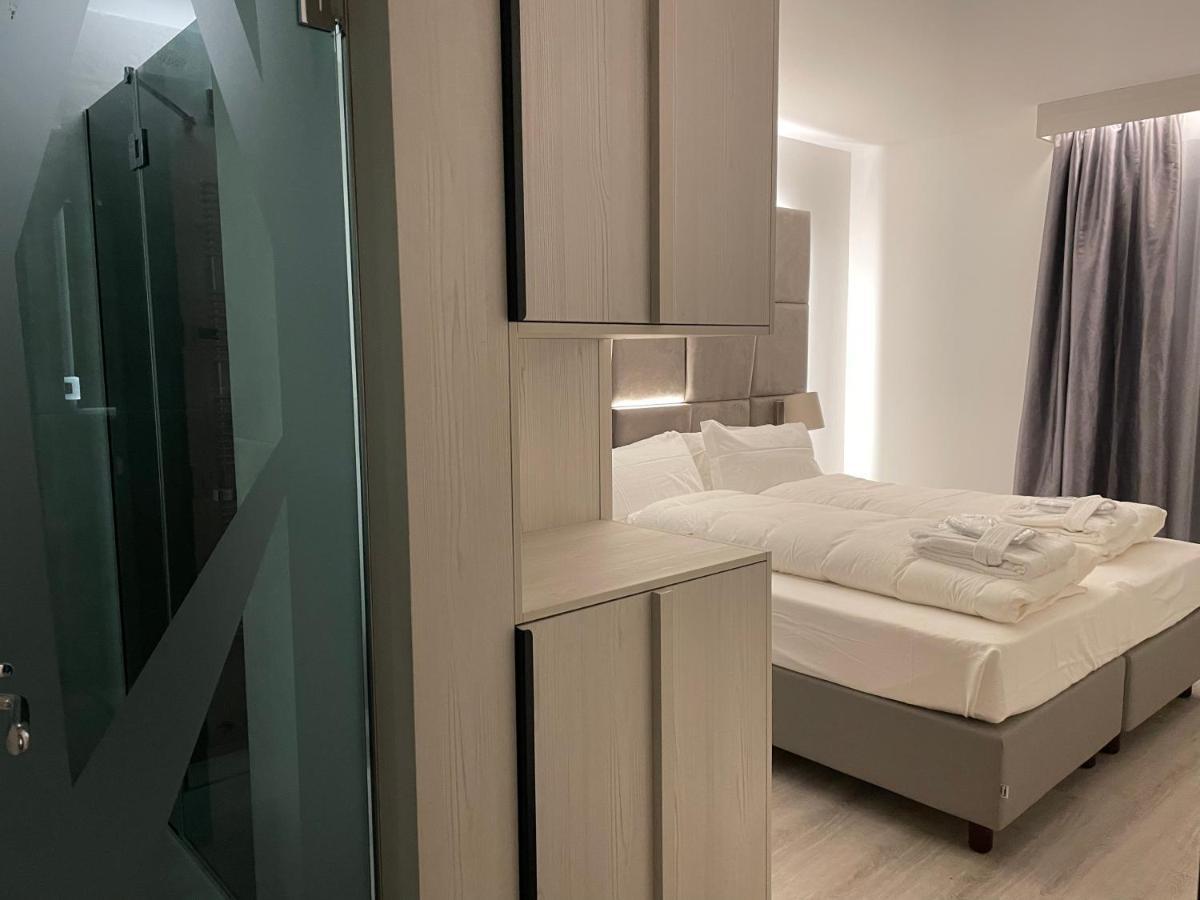 Rosensuite La Residenza Del Rosengarten ปินโซโล ภายนอก รูปภาพ
