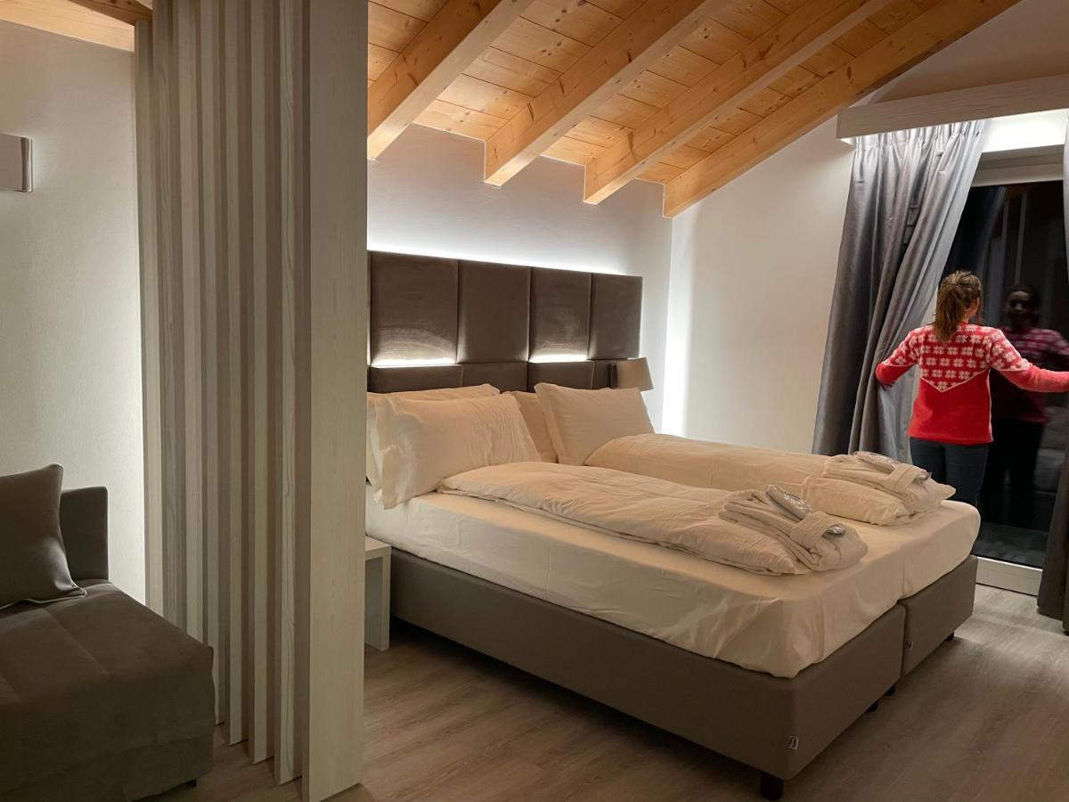 Rosensuite La Residenza Del Rosengarten ปินโซโล ภายนอก รูปภาพ